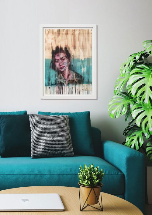 Le tableau figuratif encadré dans un decor de salon